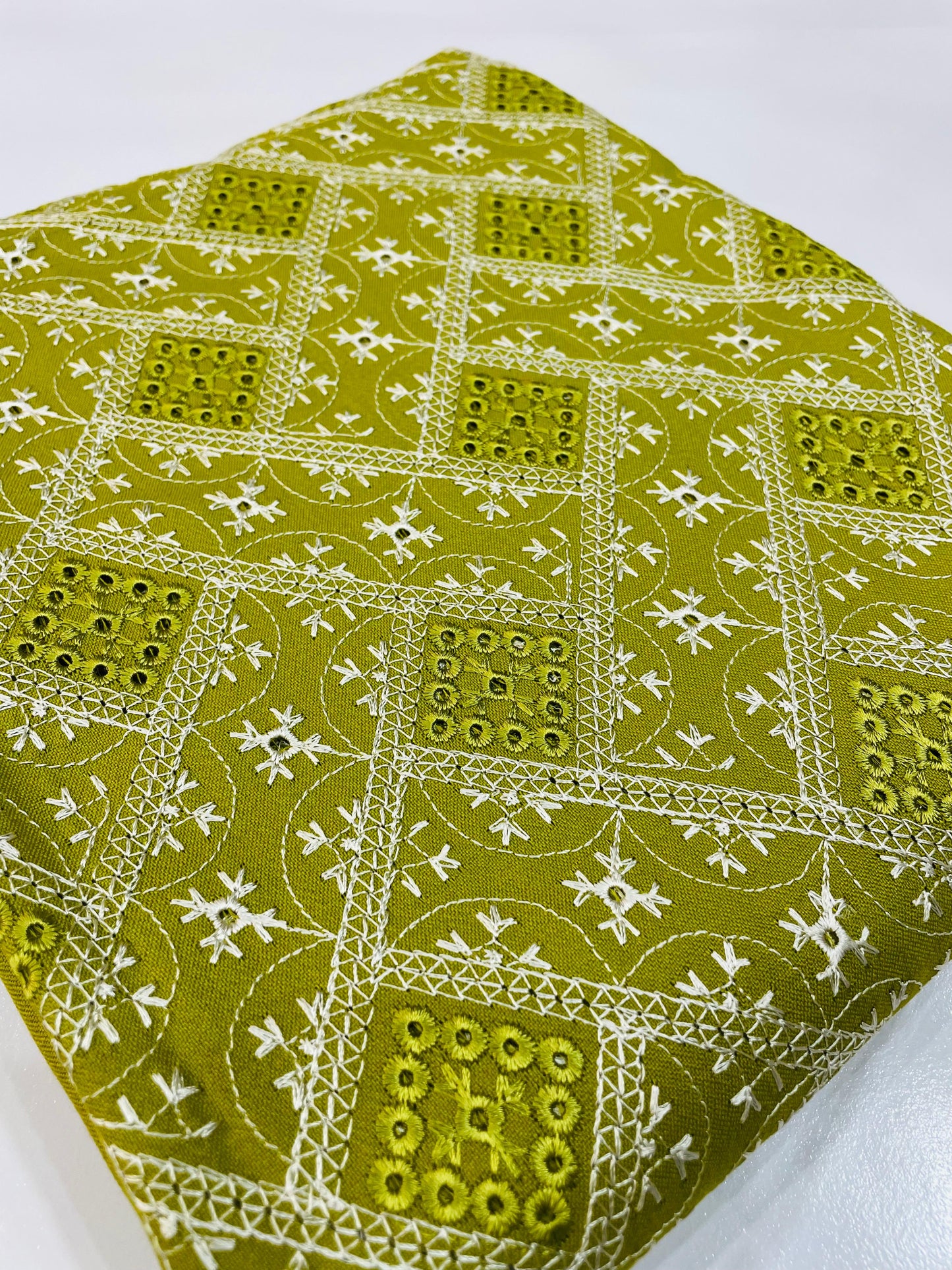 2PC Unstitched Dhanak Suit Design 04