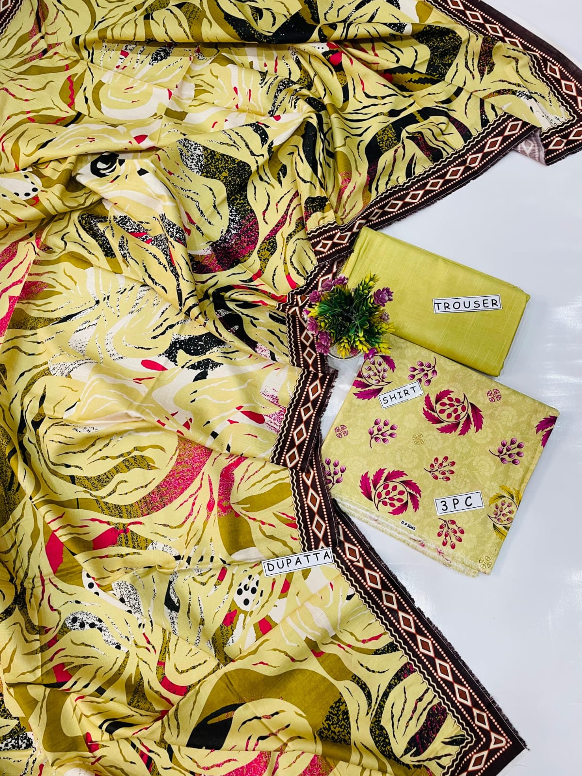 KHADAR 3PC PRINTED DRESS PLAIN TROUSER DESIGN 01