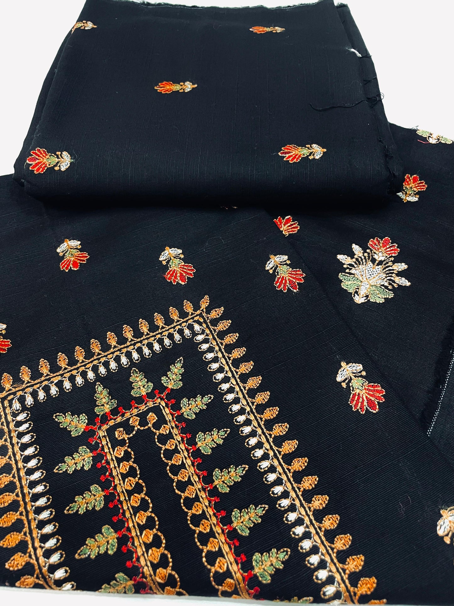 2PC Unstitched Cambric Cotton Suit Design 05