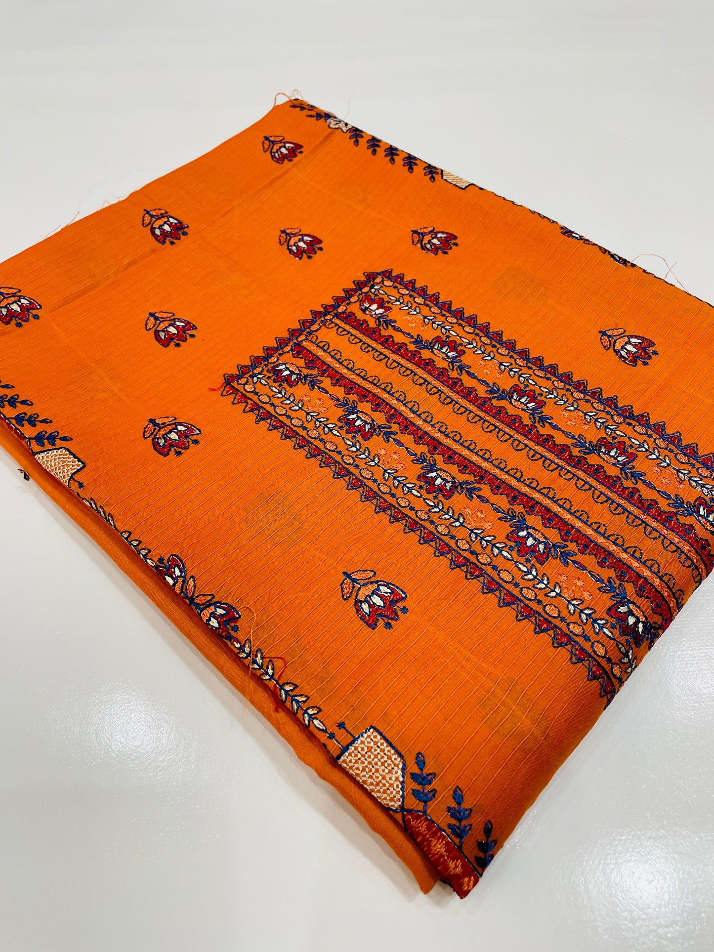 2PC Unstitched Cambric Cotton Suit Design 05